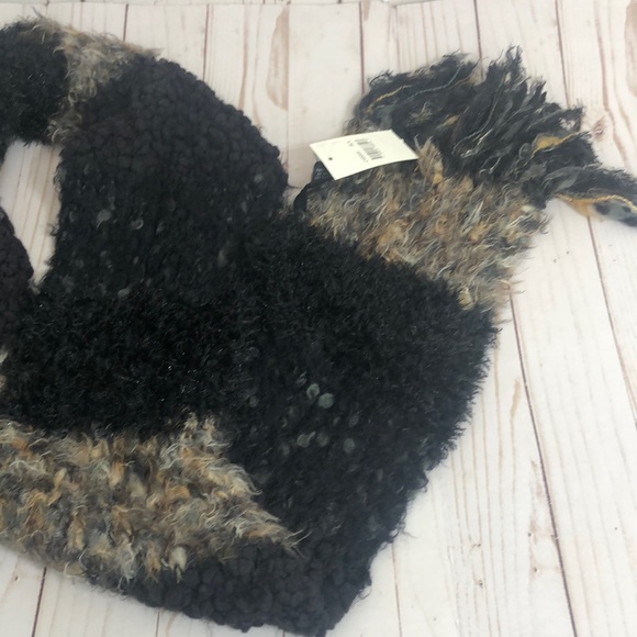 NWT Cejon Faux Feather Fringe Black Scarf - Picture 9 of 10